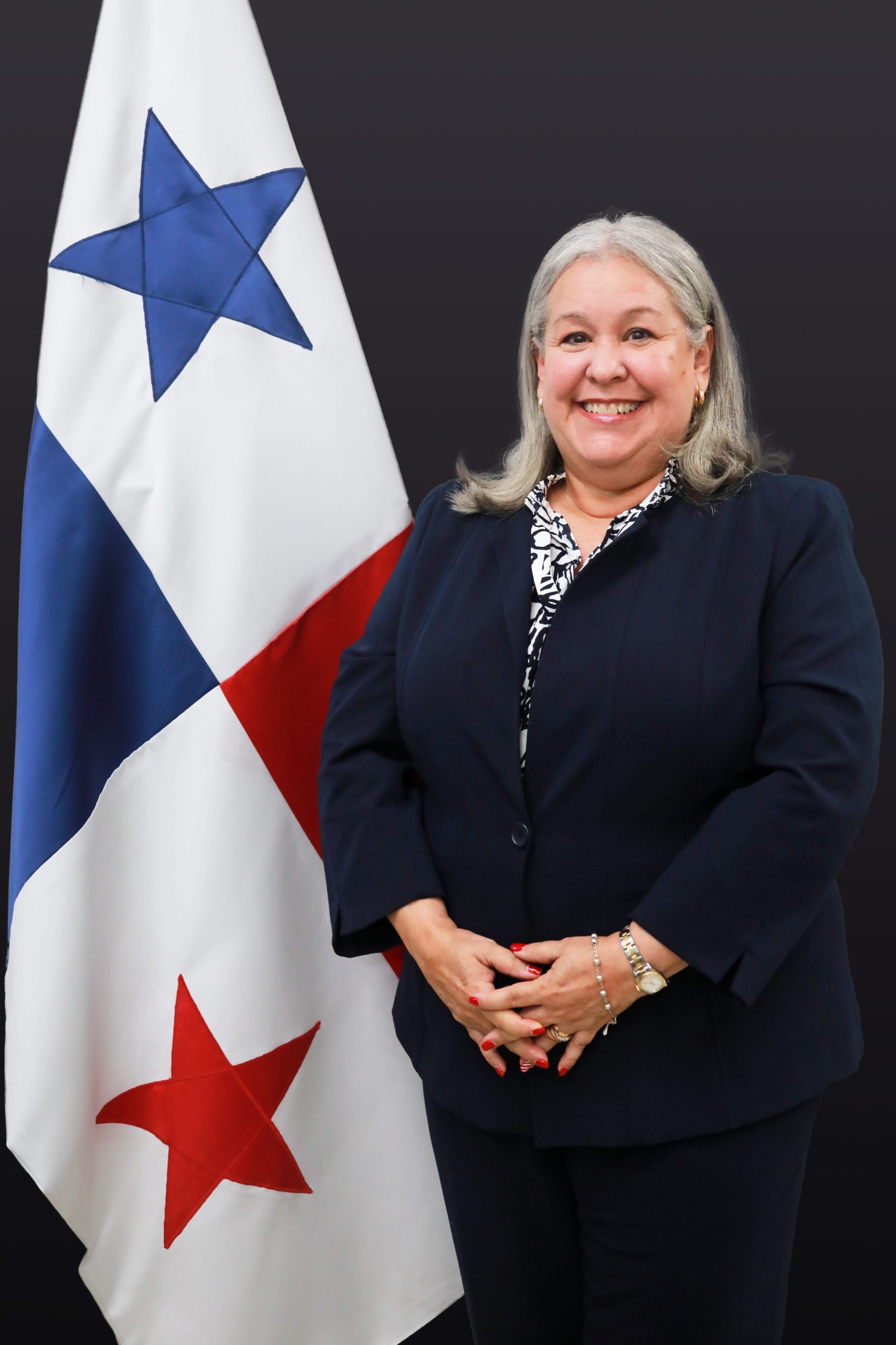 Su excelencia Beatriz Carles de Arango