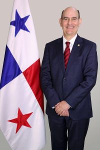Su excelencia Felipe Chapman 